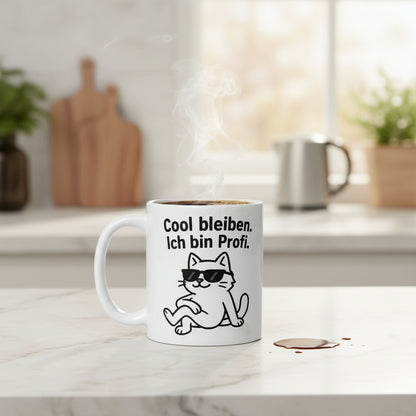 Cool bleiben Ich bin Profi – Lustiger Katzen Spruch - Tassencat